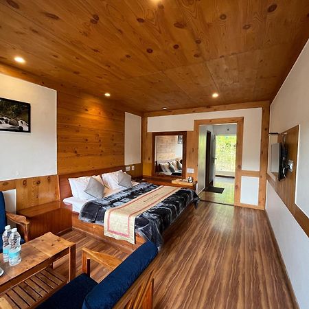 The Conifer Otel Manāli Dış mekan fotoğraf