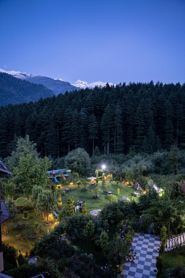 The Conifer Otel Manāli Dış mekan fotoğraf