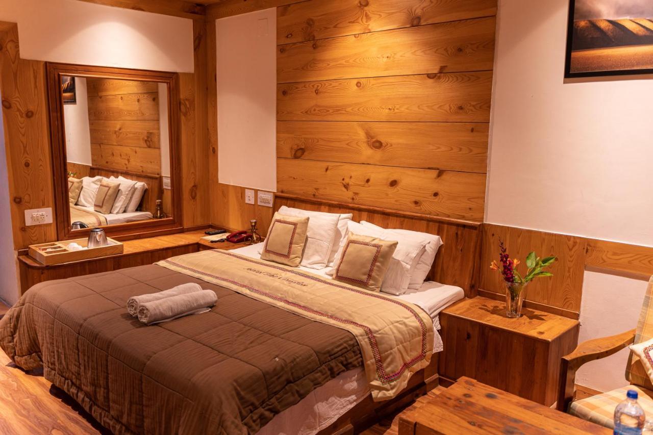 The Conifer Otel Manāli Dış mekan fotoğraf